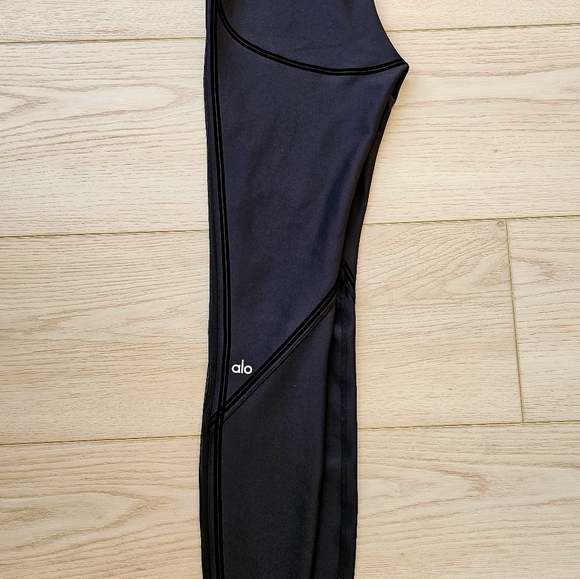 Alo Yoga Mesh Line Up Leggings - Picture 7 of 7